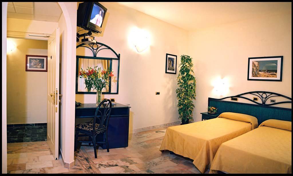 Villa Gaia Hotel Cefalu Exterior photo