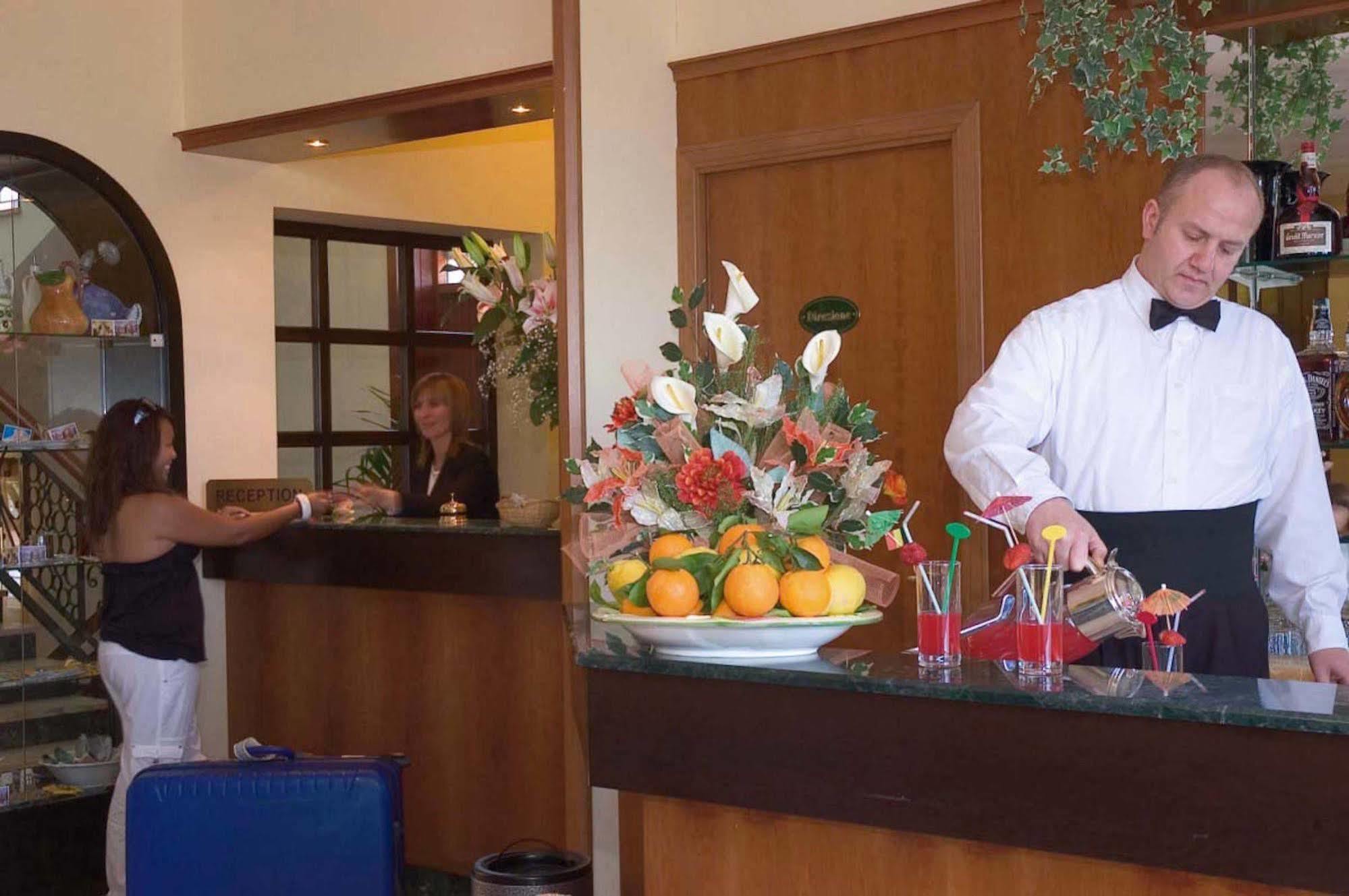 Villa Gaia Hotel Cefalu Exterior photo