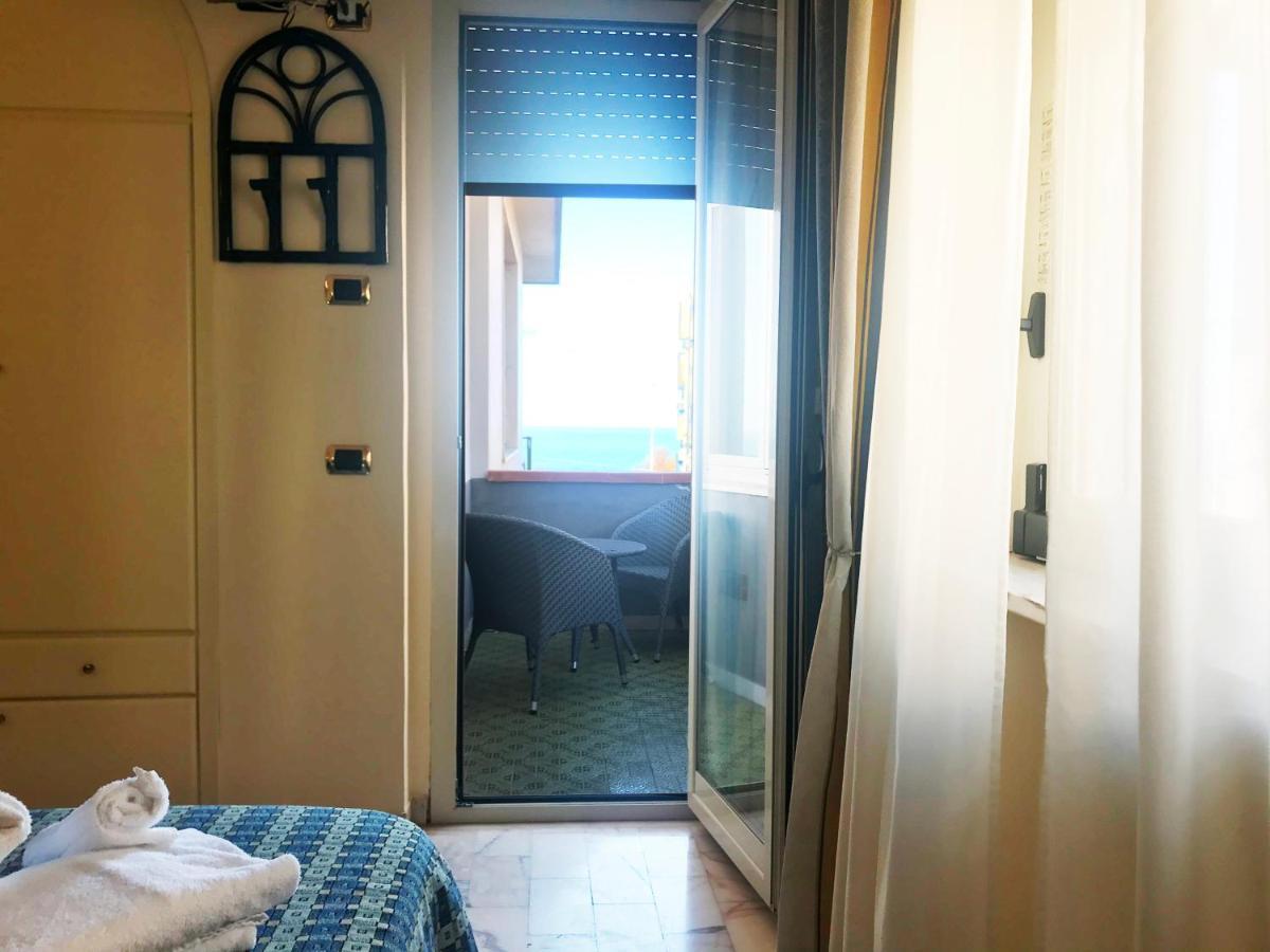 Villa Gaia Hotel Cefalu Exterior photo